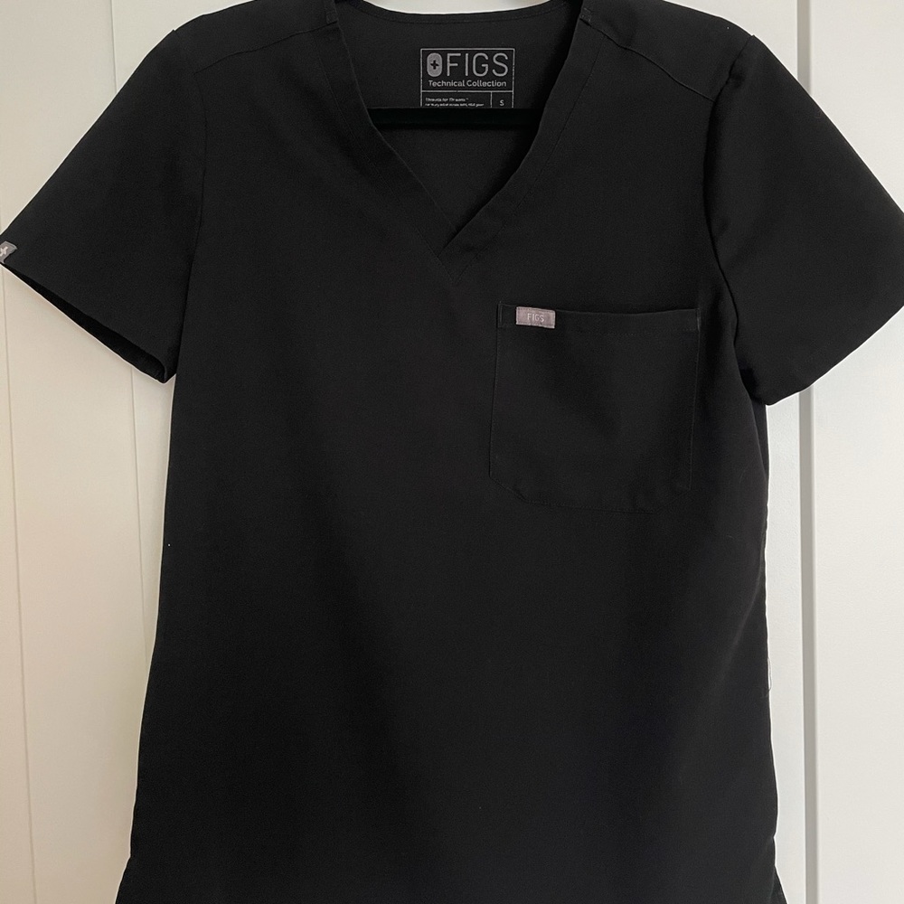Size small black Figs scrub set